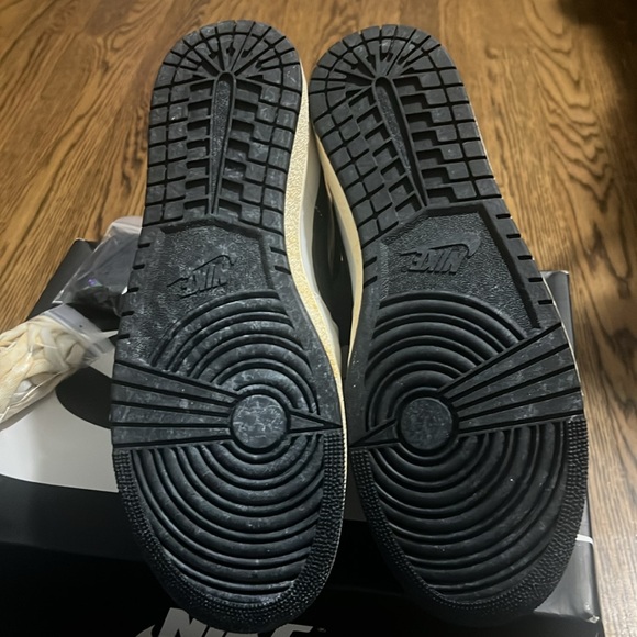 Men’s Nike Jordan Air Ship - Picture 6 of 7